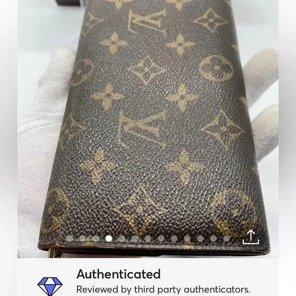 Louis Vuitton monogram Sarah Wallet - Picture 2 of 11